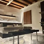 Opus Boutique Tosca -city Center Bed & Breakfast 4*