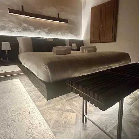 Bed & Breakfast Opus Boutique Tosca -city Center 4*