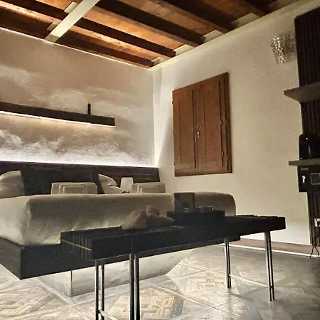 Opus Boutique Tosca -city Center Bed & Breakfast Firenze